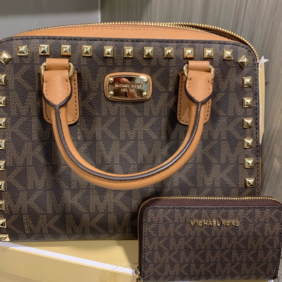 Michael Kors Purse and Wallet Bundle - Picture 4 of 6